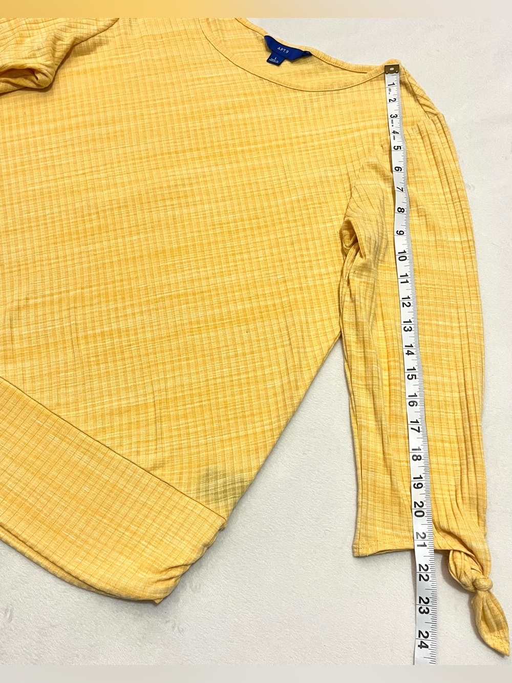 Apt. 9 Women’s Yellow Tie-Sleeve Quarter Sleeve Top Textured & Ruched Sides Lg - Picture 9 of 16